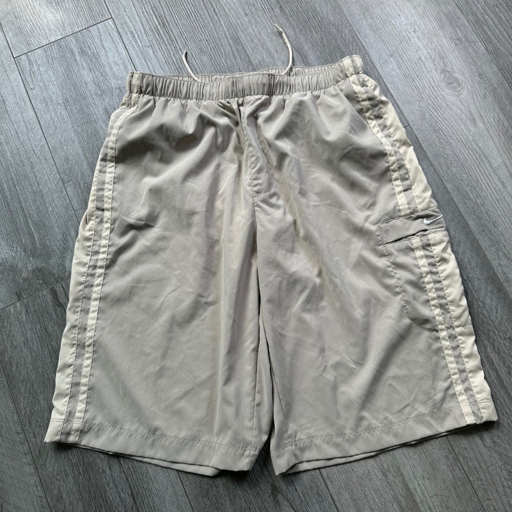 Vintage Y2K baggy Nike Cargo Shorts Beige Size L Lightweight Nylon Mesh Lined